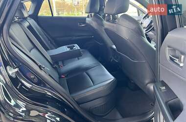 Позашляховик / Кросовер Toyota Venza 2021 в 