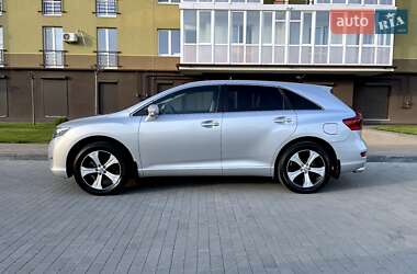 Позашляховик / Кросовер Toyota Venza 2014 в 