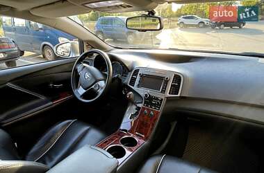 Позашляховик / Кросовер Toyota Venza 2014 в 