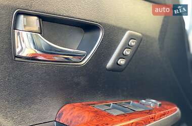 Позашляховик / Кросовер Toyota Venza 2014 в 