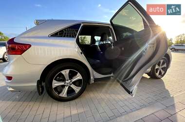 Позашляховик / Кросовер Toyota Venza 2014 в 