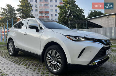 Позашляховик / Кросовер Toyota Venza 2021 в 