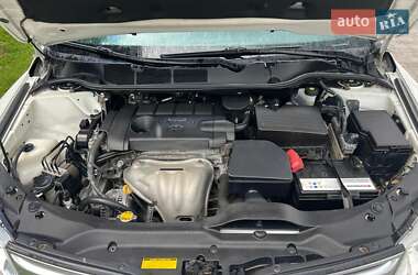 Позашляховик / Кросовер Toyota Venza 2011 в 