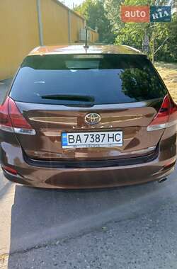 Внедорожник / Кроссовер Toyota Venza 2014 в 