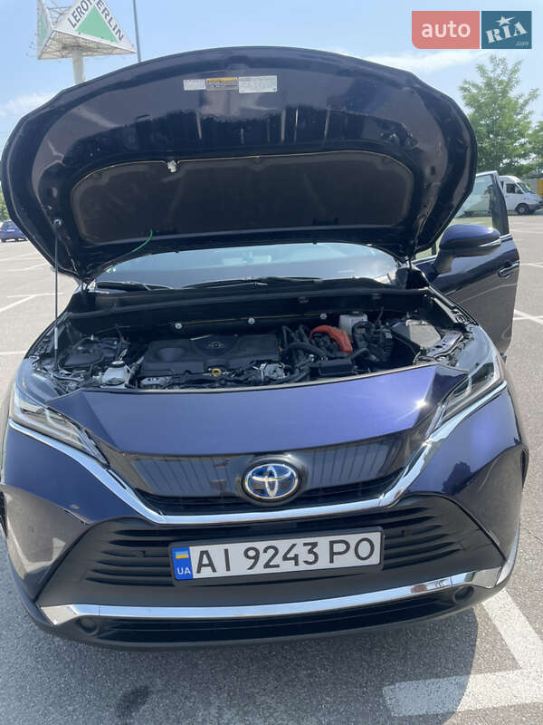Позашляховик / Кросовер Toyota Venza 2022 в Києві