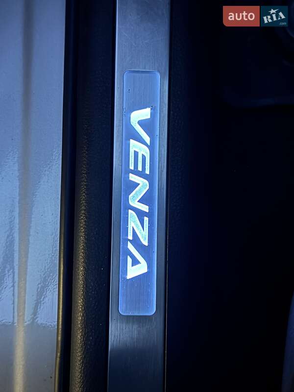 Внедорожник / Кроссовер Toyota Venza 2021 в Полтаве