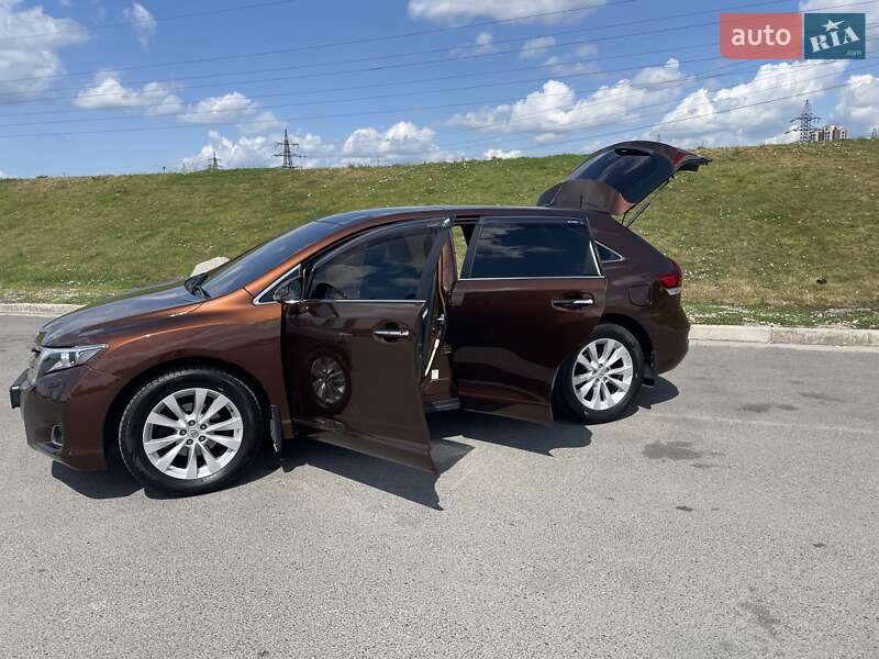Внедорожник / Кроссовер Toyota Venza 2013 в Днепре