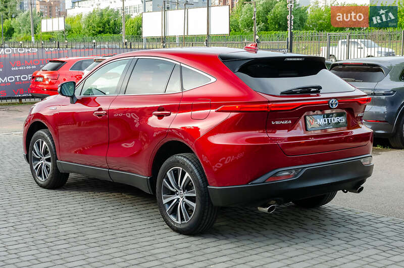 Позашляховик / Кросовер Toyota Venza 2021 в Києві