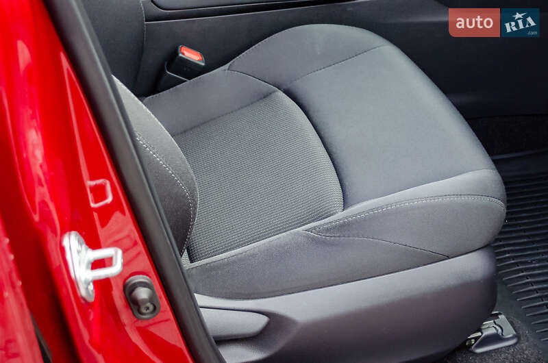 Позашляховик / Кросовер Toyota Venza 2021 в Києві