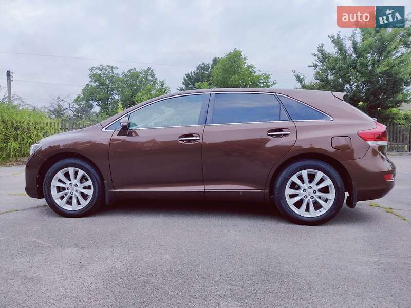 Внедорожник / Кроссовер Toyota Venza 2015 в 
