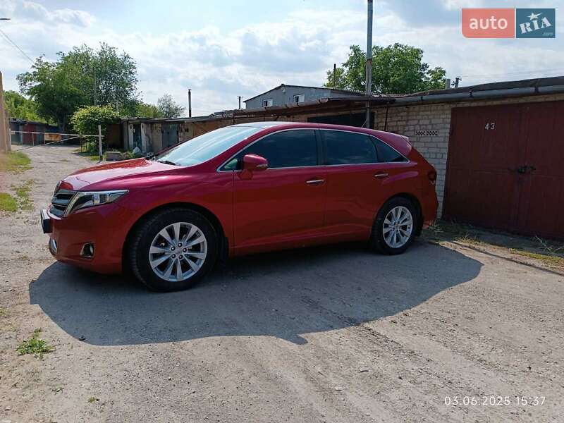 Внедорожник / Кроссовер Toyota Venza 2013 в Запорожье