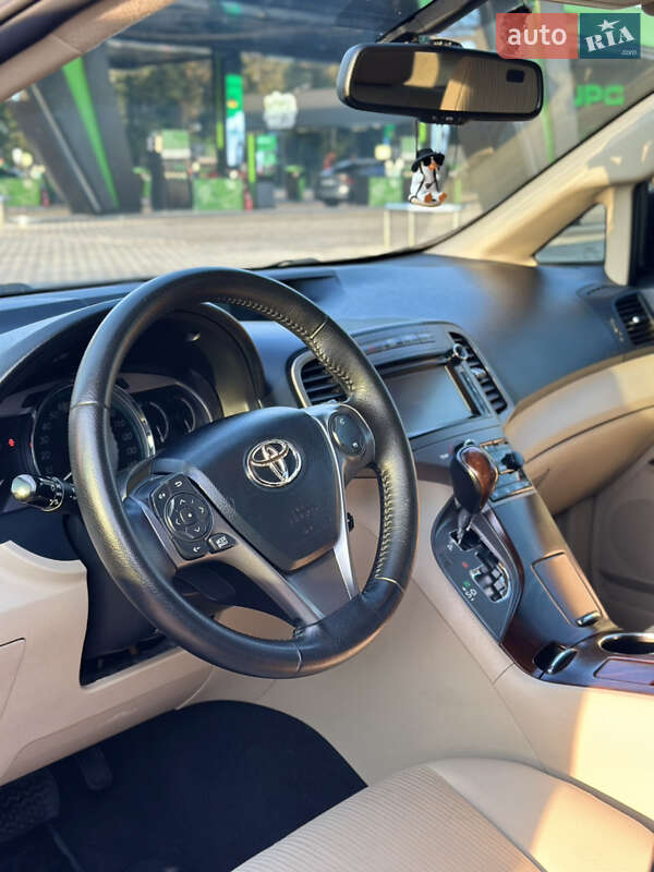 Внедорожник / Кроссовер Toyota Venza 2012 в Виннице