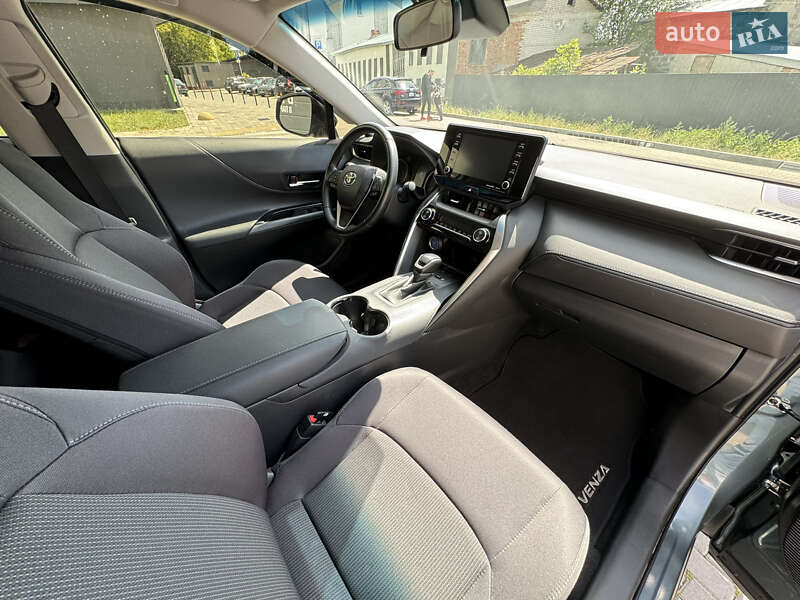 Внедорожник / Кроссовер Toyota Venza 2021 в Львове