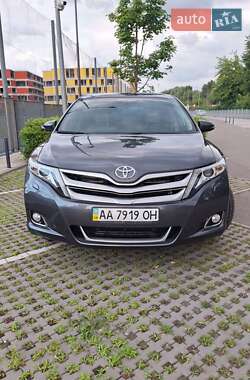Позашляховик / Кросовер Toyota Venza 2013 в Києві