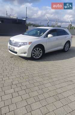 Позашляховик / Кросовер Toyota Venza 2010 в Львові