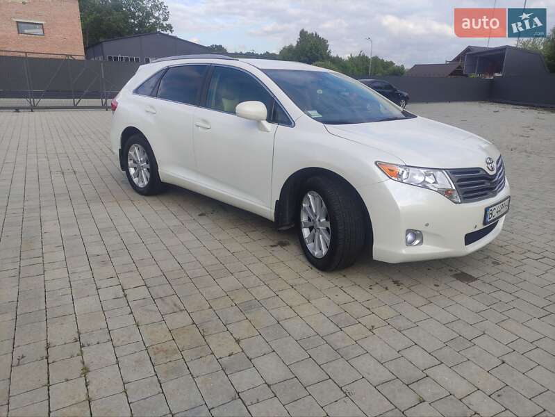 Внедорожник / Кроссовер Toyota Venza 2010 в Львове