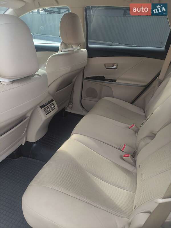 Внедорожник / Кроссовер Toyota Venza 2010 в Львове