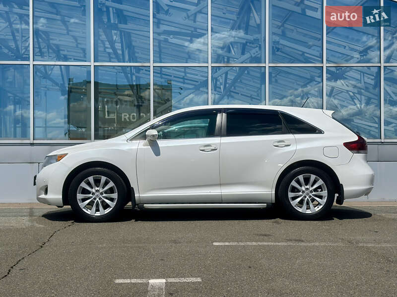 Позашляховик / Кросовер Toyota Venza 2013 в Києві