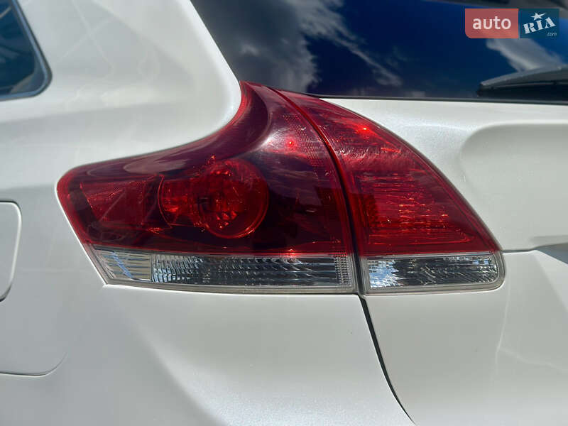 Позашляховик / Кросовер Toyota Venza 2013 в Києві