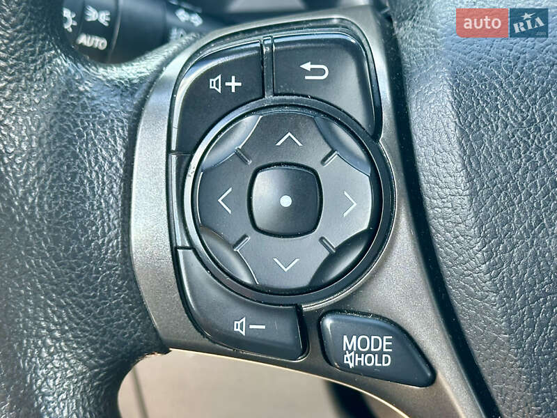 Позашляховик / Кросовер Toyota Venza 2013 в Києві