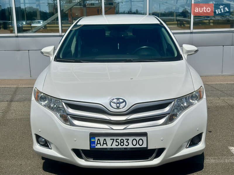 Позашляховик / Кросовер Toyota Venza 2013 в Києві
