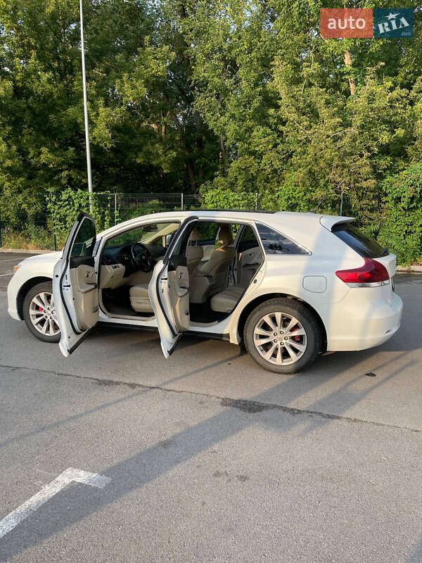Позашляховик / Кросовер Toyota Venza 2013 в Запоріжжі