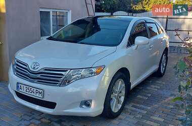 Позашляховик / Кросовер Toyota Venza 2010 в Лубнах