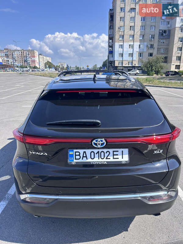 Позашляховик / Кросовер Toyota Venza 2023 в Кропивницькому