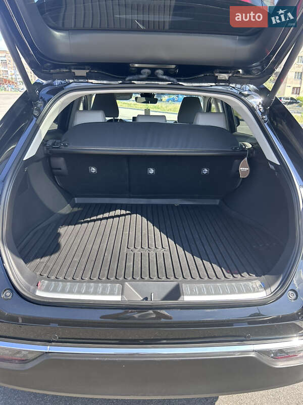 Позашляховик / Кросовер Toyota Venza 2023 в Кропивницькому