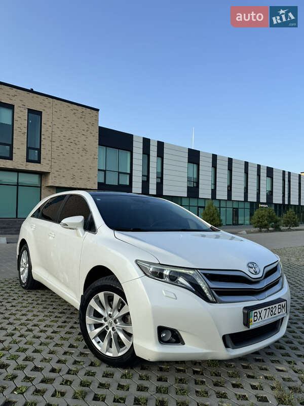 Позашляховик / Кросовер Toyota Venza 2014 в Хмельницькому