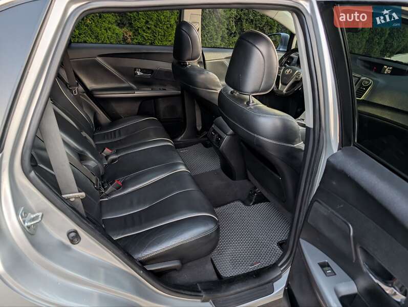 Внедорожник / Кроссовер Toyota Venza 2013 в Киеве