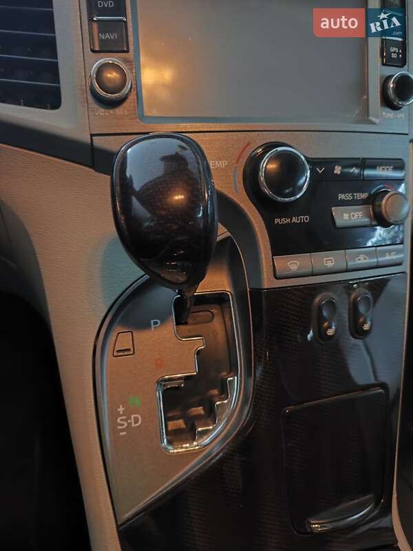 Внедорожник / Кроссовер Toyota Venza 2011 в Харькове