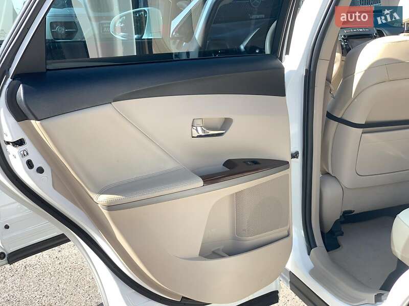 Позашляховик / Кросовер Toyota Venza 2013 в Вінниці