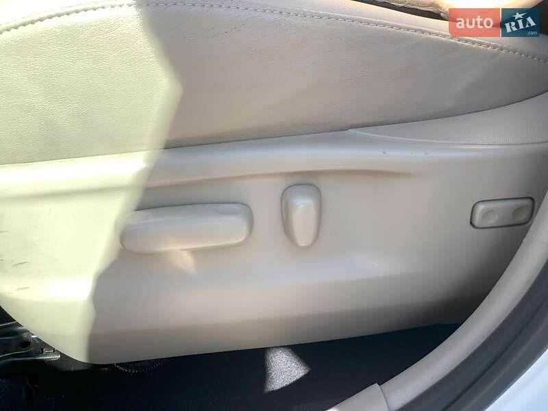 Позашляховик / Кросовер Toyota Venza 2013 в Вінниці