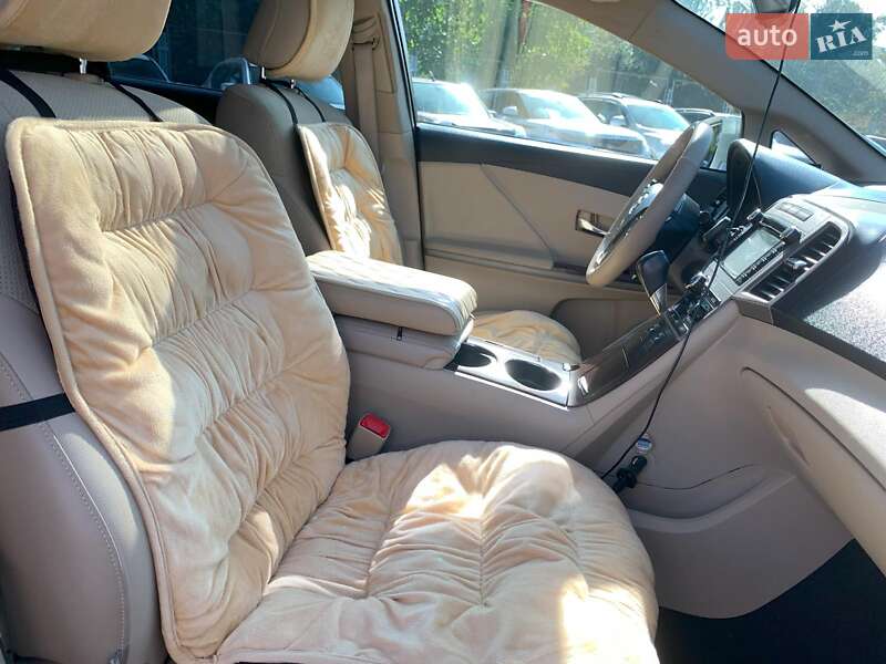 Позашляховик / Кросовер Toyota Venza 2013 в Вінниці