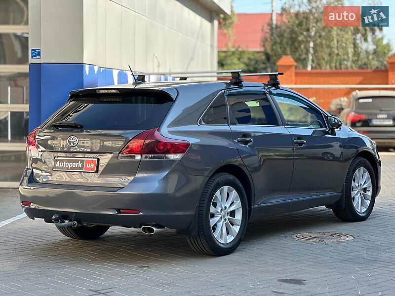Позашляховик / Кросовер Toyota Venza 2014 в Одесі