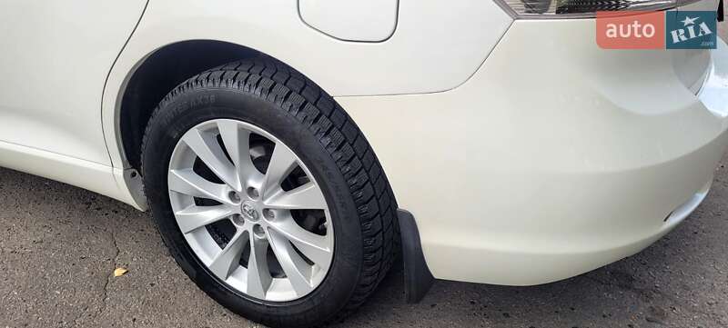 Внедорожник / Кроссовер Toyota Venza 2015 в Полтаве