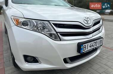 Позашляховик / Кросовер Toyota Venza 2015 в Полтаві