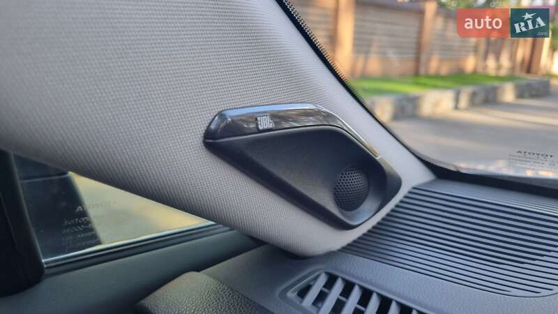 Внедорожник / Кроссовер Toyota Venza 2021 в Киеве