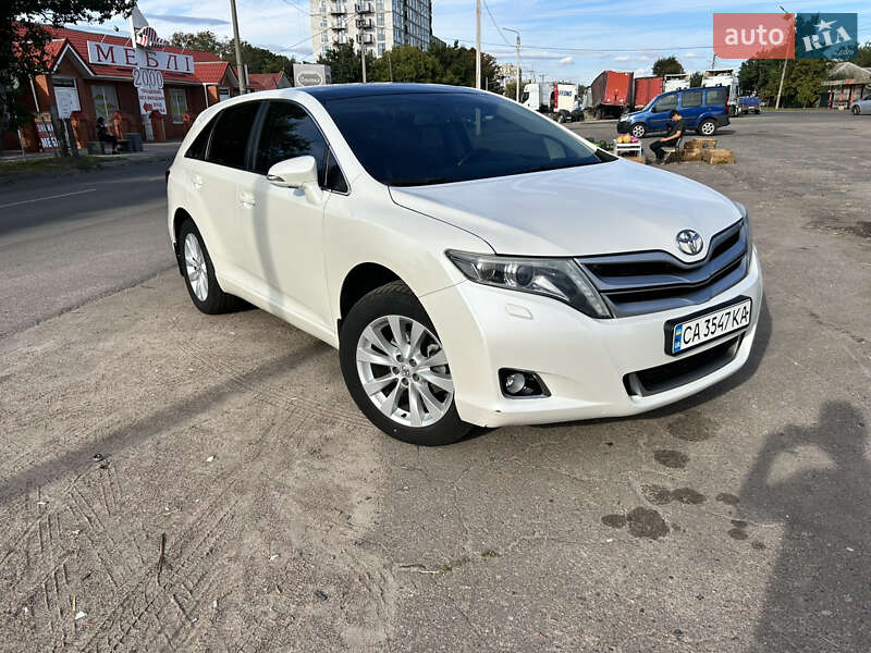 Внедорожник / Кроссовер Toyota Venza 2013 в Черкассах
