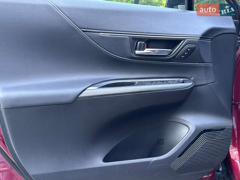 Позашляховик / Кросовер Toyota Venza 2022 в Львові