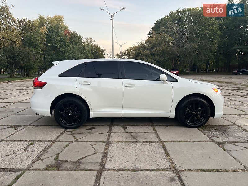 Внедорожник / Кроссовер Toyota Venza 2010 в Харькове