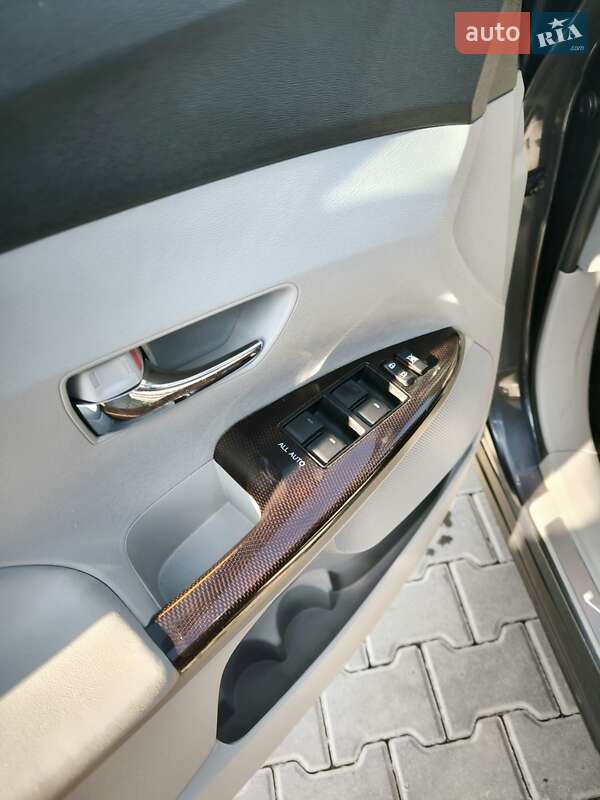 Позашляховик / Кросовер Toyota Venza 2011 в Тернополі