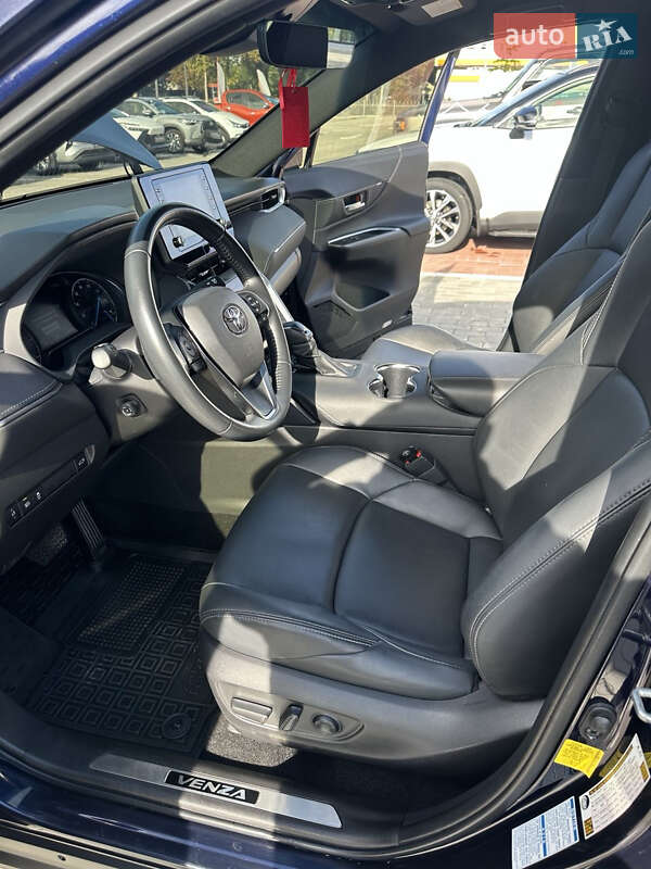 Внедорожник / Кроссовер Toyota Venza 2022 в Черкассах