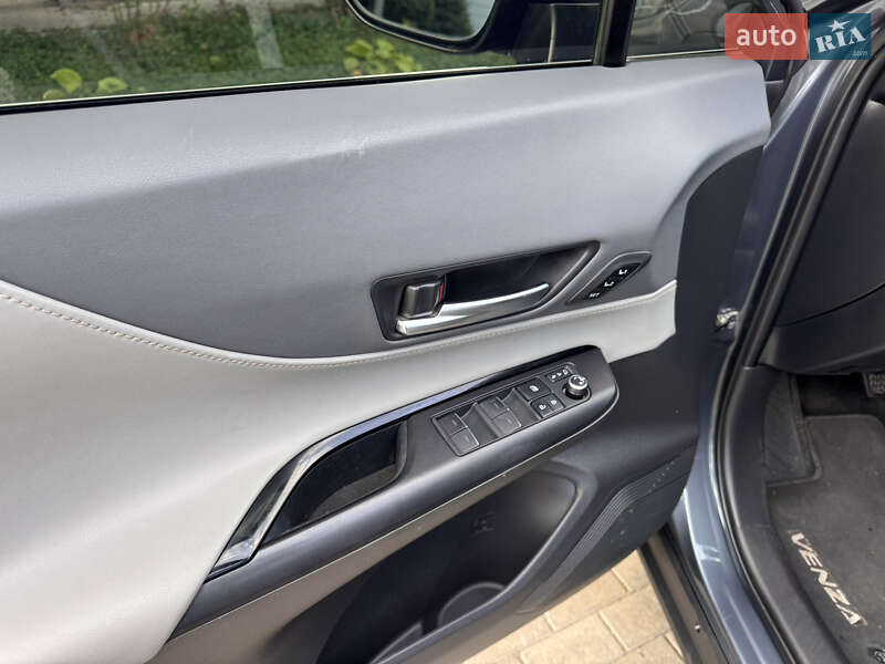 Внедорожник / Кроссовер Toyota Venza 2021 в Одессе