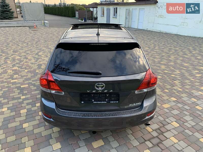 Позашляховик / Кросовер Toyota Venza 2013 в Дніпрі