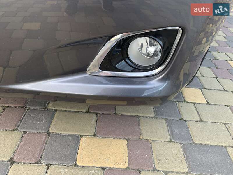 Позашляховик / Кросовер Toyota Venza 2013 в Дніпрі