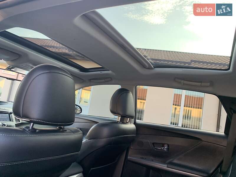 Позашляховик / Кросовер Toyota Venza 2013 в Дніпрі