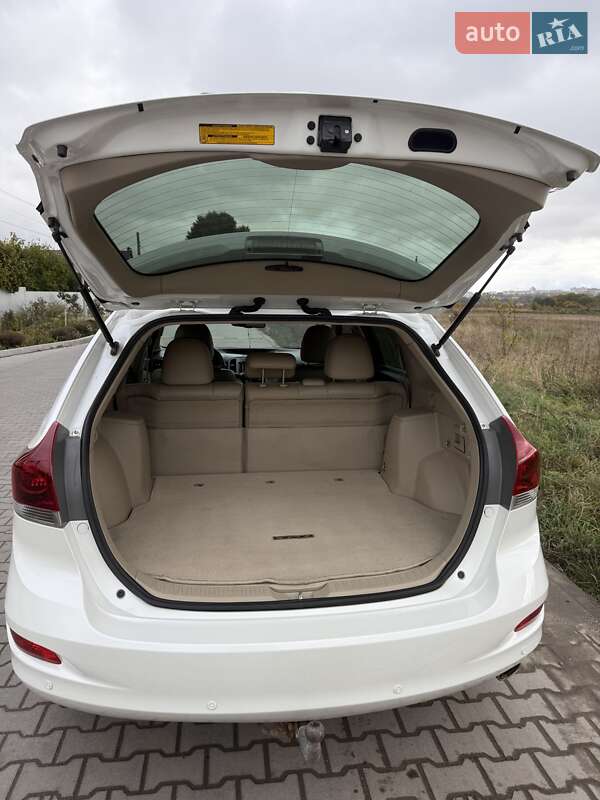 Позашляховик / Кросовер Toyota Venza 2013 в Хмельницькому