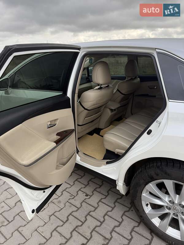 Позашляховик / Кросовер Toyota Venza 2013 в Хмельницькому